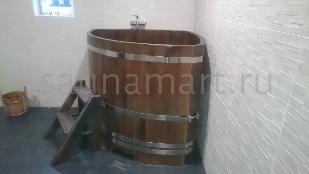 Купель угловая из дуба 1.0 х1.0 х1.2 с полимерным покрытием натуральная Купель угловая из дуба 1.0 х1.0 х1.2 с полимерным покрытием натуральная